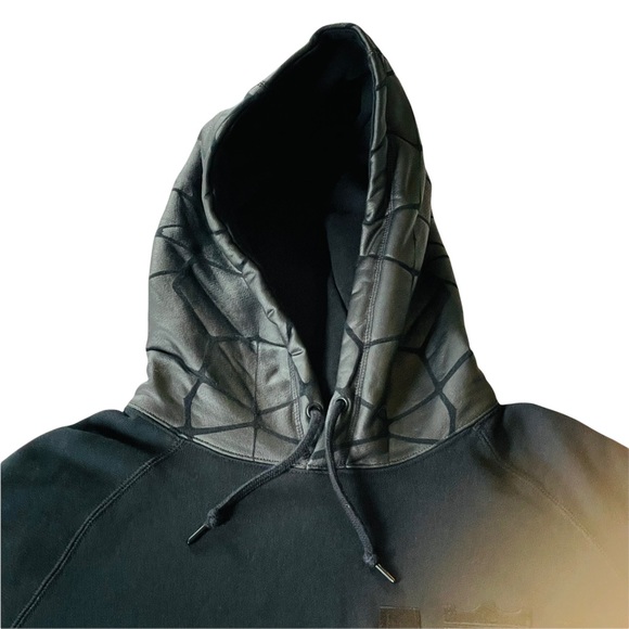 NWOT LeBron James Black Hoodie XL / VIRESCIT VULNERE VIRTUS - Picture 4 of 8